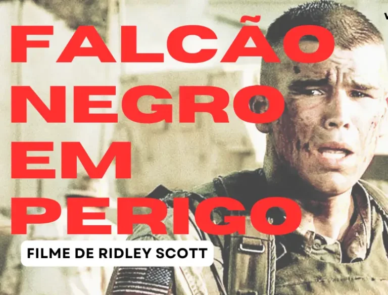 Pôster do filme Falcão Negro em Perigo, apresentando uma imagem dramática de um helicóptero Black Hawk sobrevoando uma cidade em ruínas, enquanto soldados correm em meio a destroços e poeira. O fundo é dominado por tons de cinza e laranja, transmitindo a tensão e o caos da guerra. O título do filme aparece em letras grandes e ousadas, refletindo o cenário sombrio e o clima de urgência que permeia a trama, baseada em uma missão militar real.